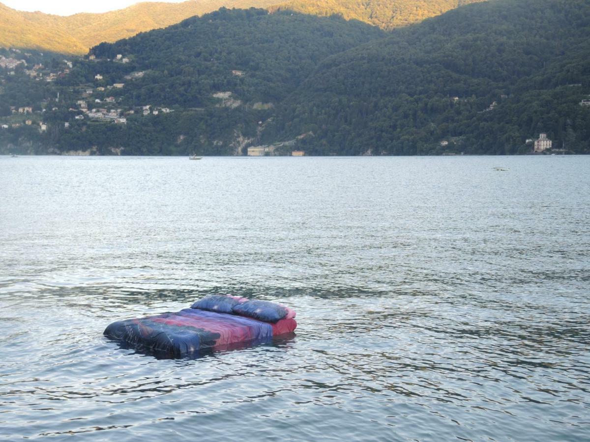 Bed On The Lake Como Monolocale Vista Lago Bagian luar foto